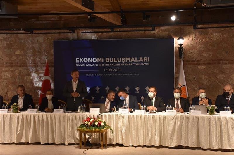 AK Parti Ekonomi Alanında Bilgilendirdi