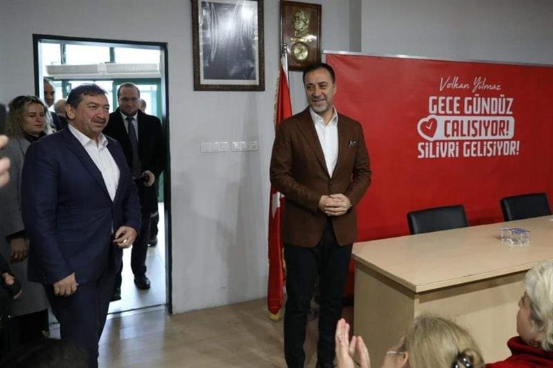Yılmaz; Sağlık ordumuzun cefakar mensuplarına görevinde kolaylıklar diliyorum.